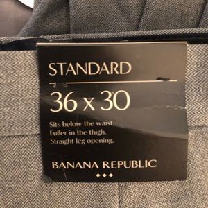 Banana Republic men’s charcoal grey slacks